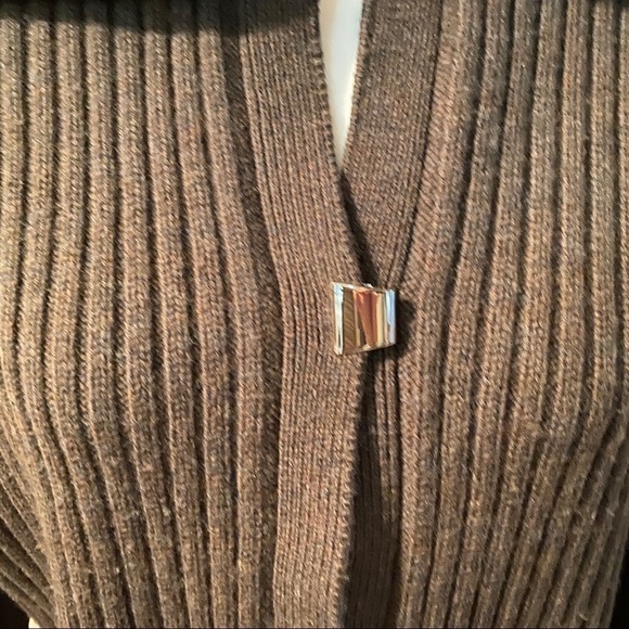 Merser and Madison  Olive Sweater - Picture 3 of 5